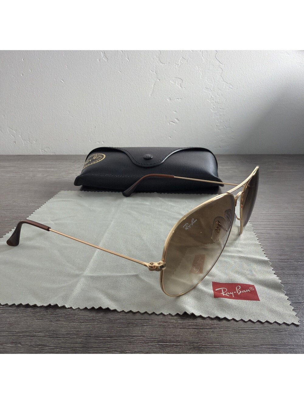 Ray Ban RB3025 001/51 Polished Gold/Brown Gradient Sunglasses 62-14-135